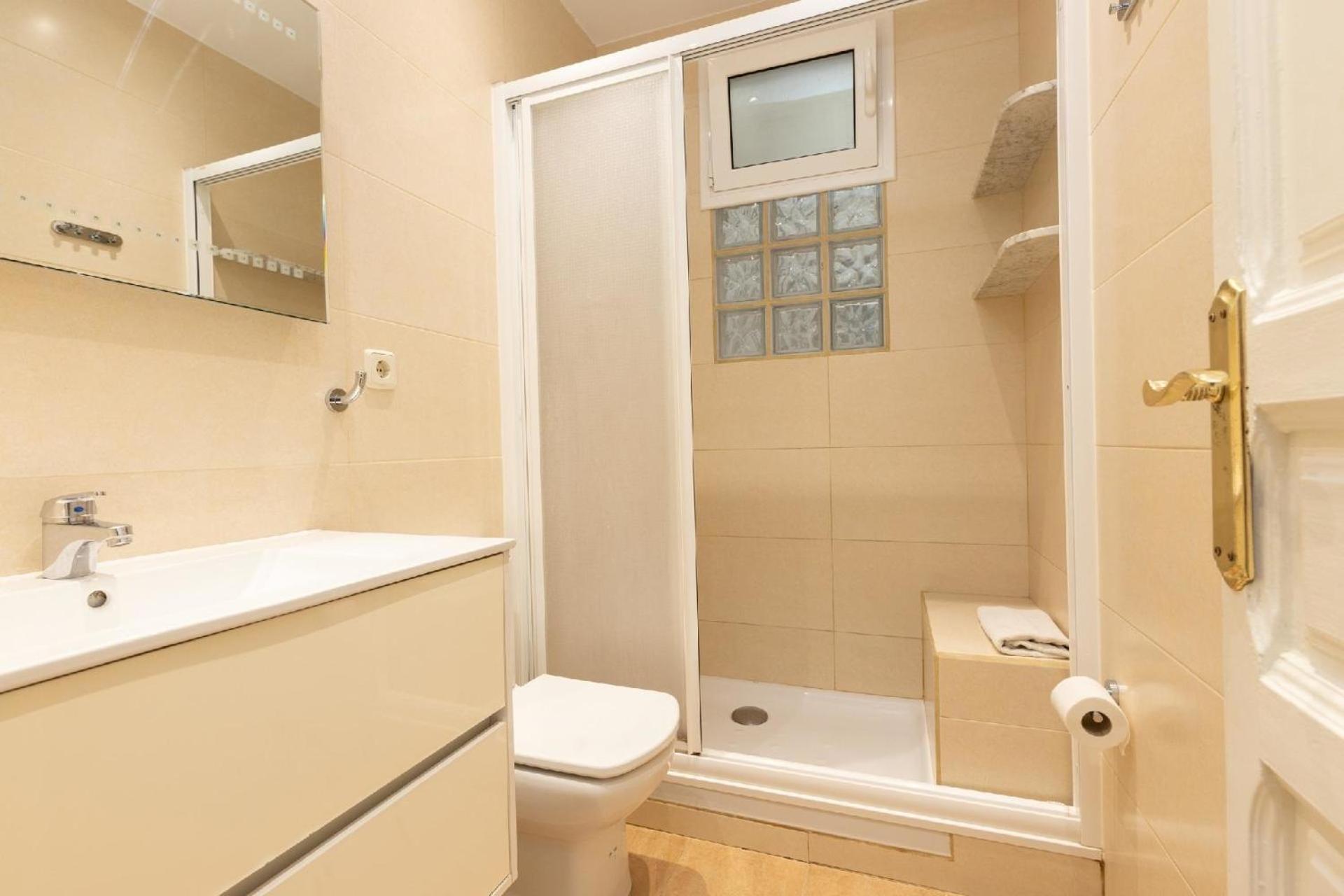 Fuer 6 Personen Ca 90 Qm In Barcelona-eixample, Costa Brava Costa Del Maresme Appartement *