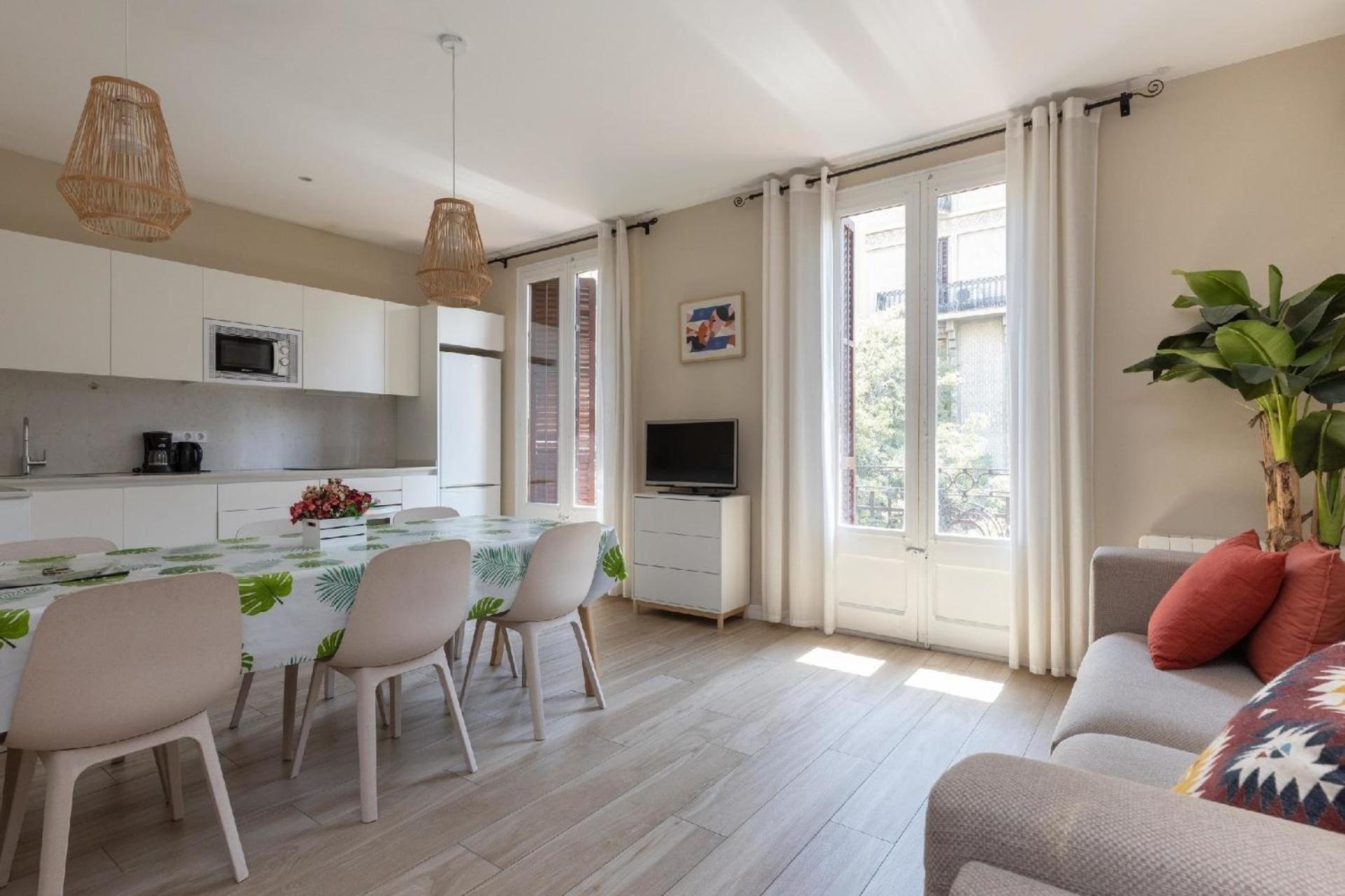 Fuer 6 Personen Ca 90 Qm In Barcelona-eixample, Costa Brava Costa Del Maresme Appartement Barcelone